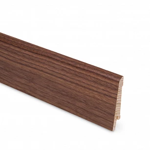 Плинтус шпонированный Lab Arte Walnut 70х15х2500 в интерьере